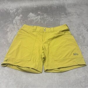REI co op screenline women’s hiking olive green Athletic Shorts size 8 obo